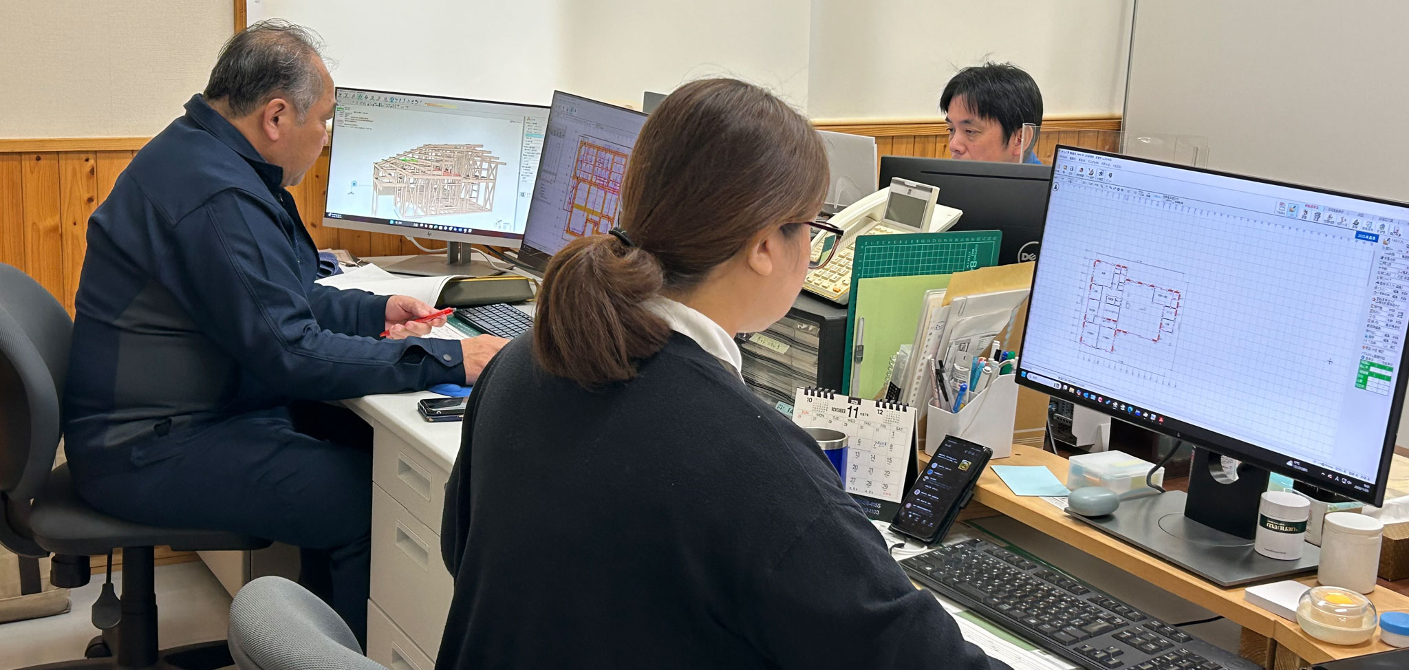 Consultation scene with the Design Support team
